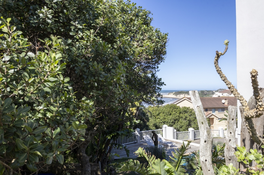 4 Bedroom Property for Sale in West Beach Eastern Cape